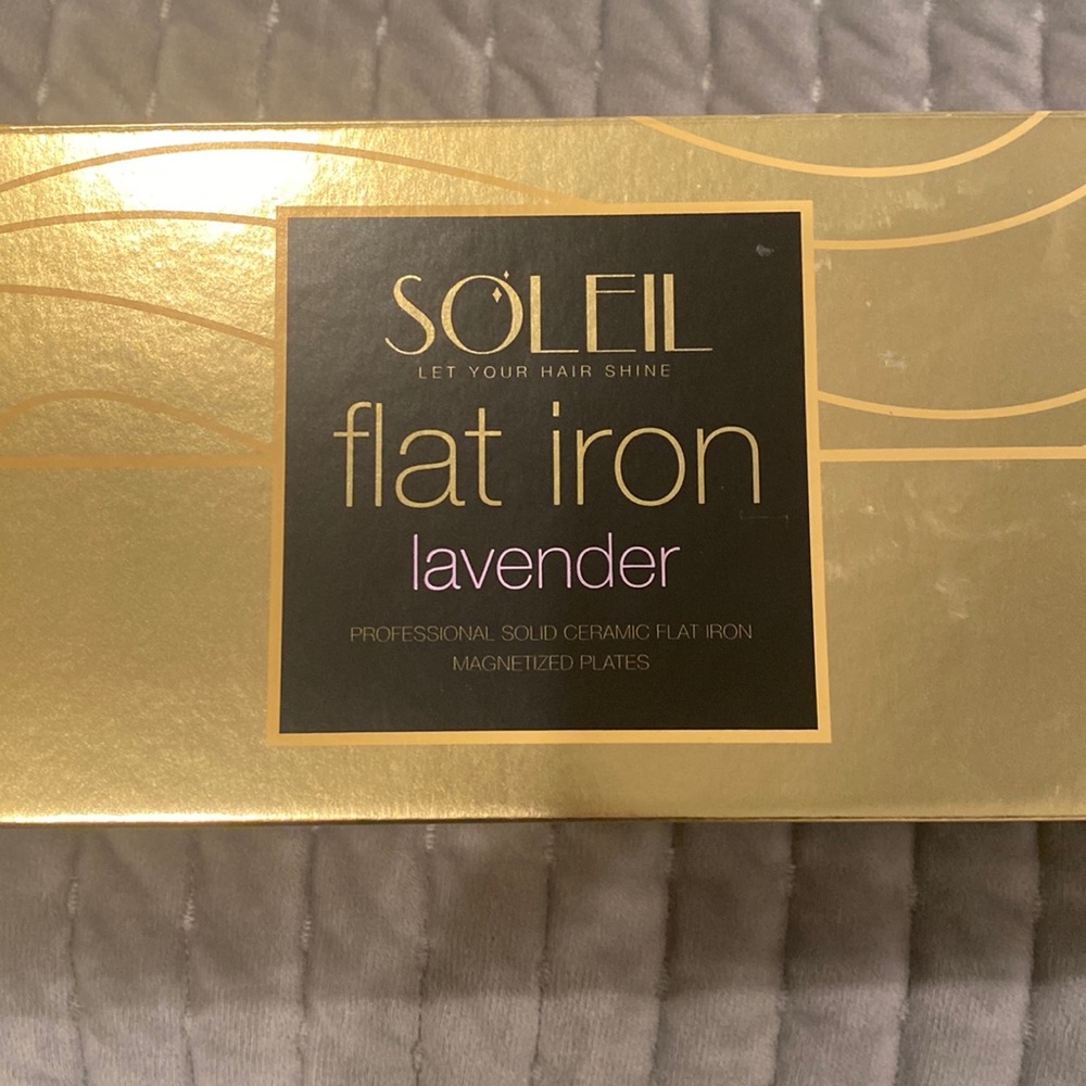 Soleil Ceramic Hair Straightener in Popular Lilac Color